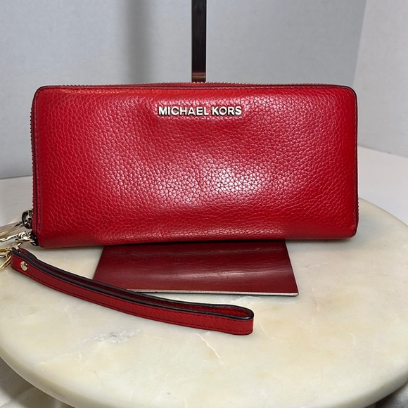 Michael Kors Continental Zip Around Wallet - Picture 1 of 8